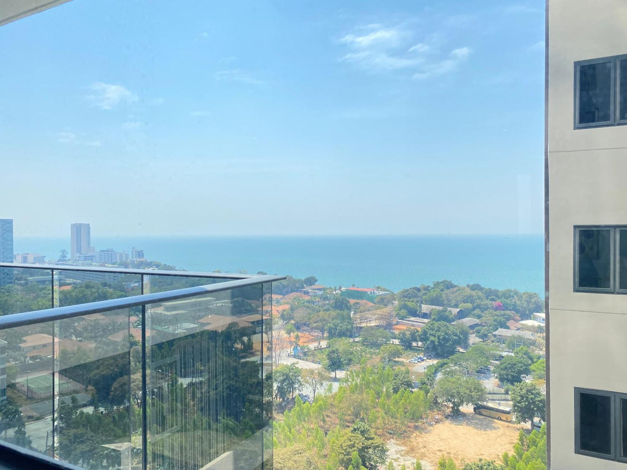 Andromeda Condo By Feng Pattaya Exterior foto